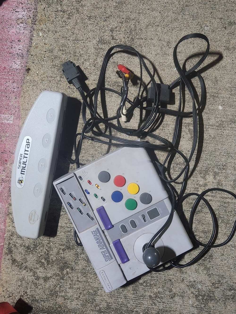 Nintendo Super Advantage Controller & Multitap in White with Color Buttons
